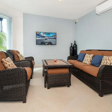 Oceanfront Oasis At Peninsula Grand