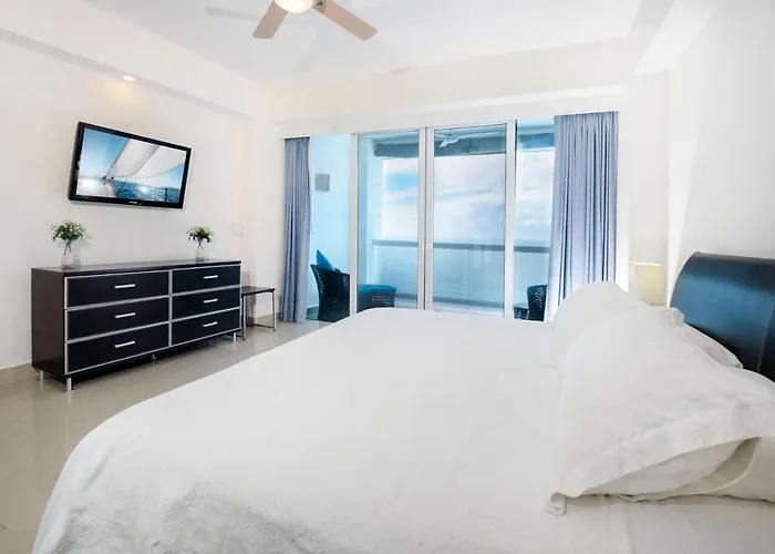 Oceanfront Oasis At Peninsula Grand *